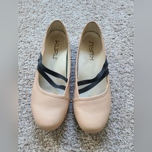 KURU Bella Mary Jane Shoes Size 8
